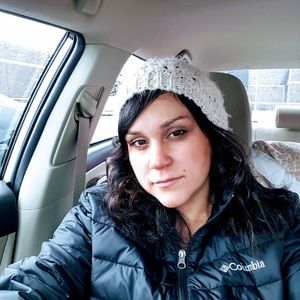 Meet your Posher, Shana